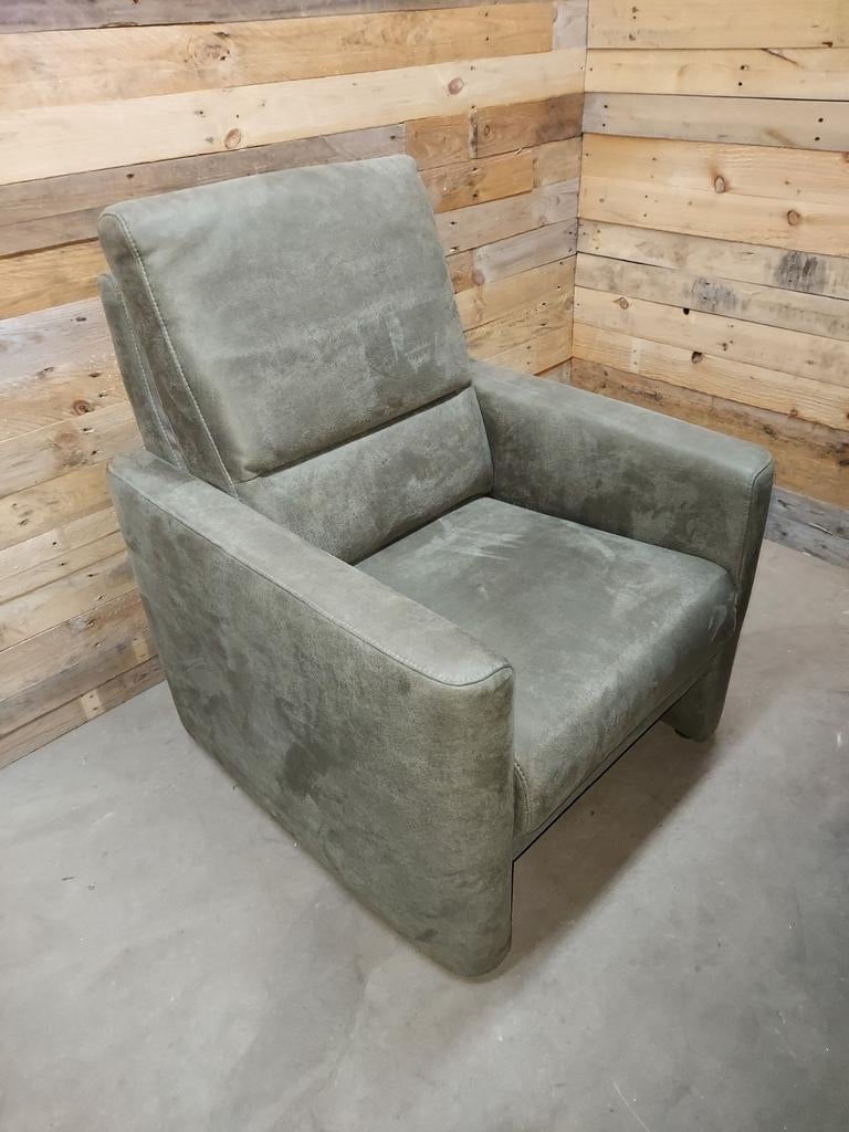 2 moderne fauteuils zo goed als nieuw bruin en groen, Ophalen, Zo goed als nieuw, 75 tot 100 cm, 50 tot 75 cm