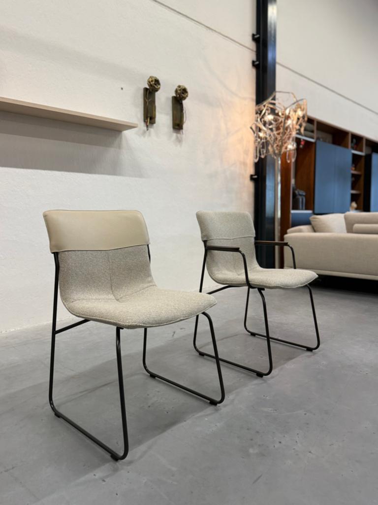 2 Nieuw Leolux Ditte eetkamerstoel loft stof design stoel, Huis en Inrichting, Stoelen, Leolux, Twee, Overige kleuren, Nieuw