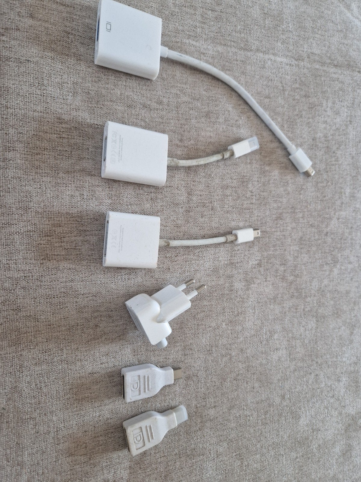 Diverse thunderbolt adapters, Ophalen