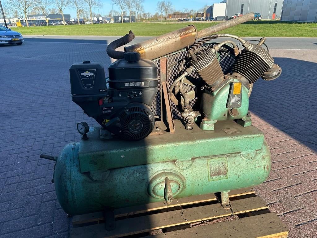 Alup compressor + nieuwe VanGuard motor, Doe-het-zelf en Verbouw, Compressors, Ophalen, Gebruikt, 400 tot 800 liter/min, 10 bar of meer