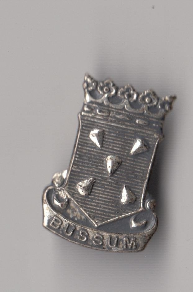 Bussum Stadswapen broche, Gebruikt, Niet vindbaar, Niet vindbaar, Speldje of Pin