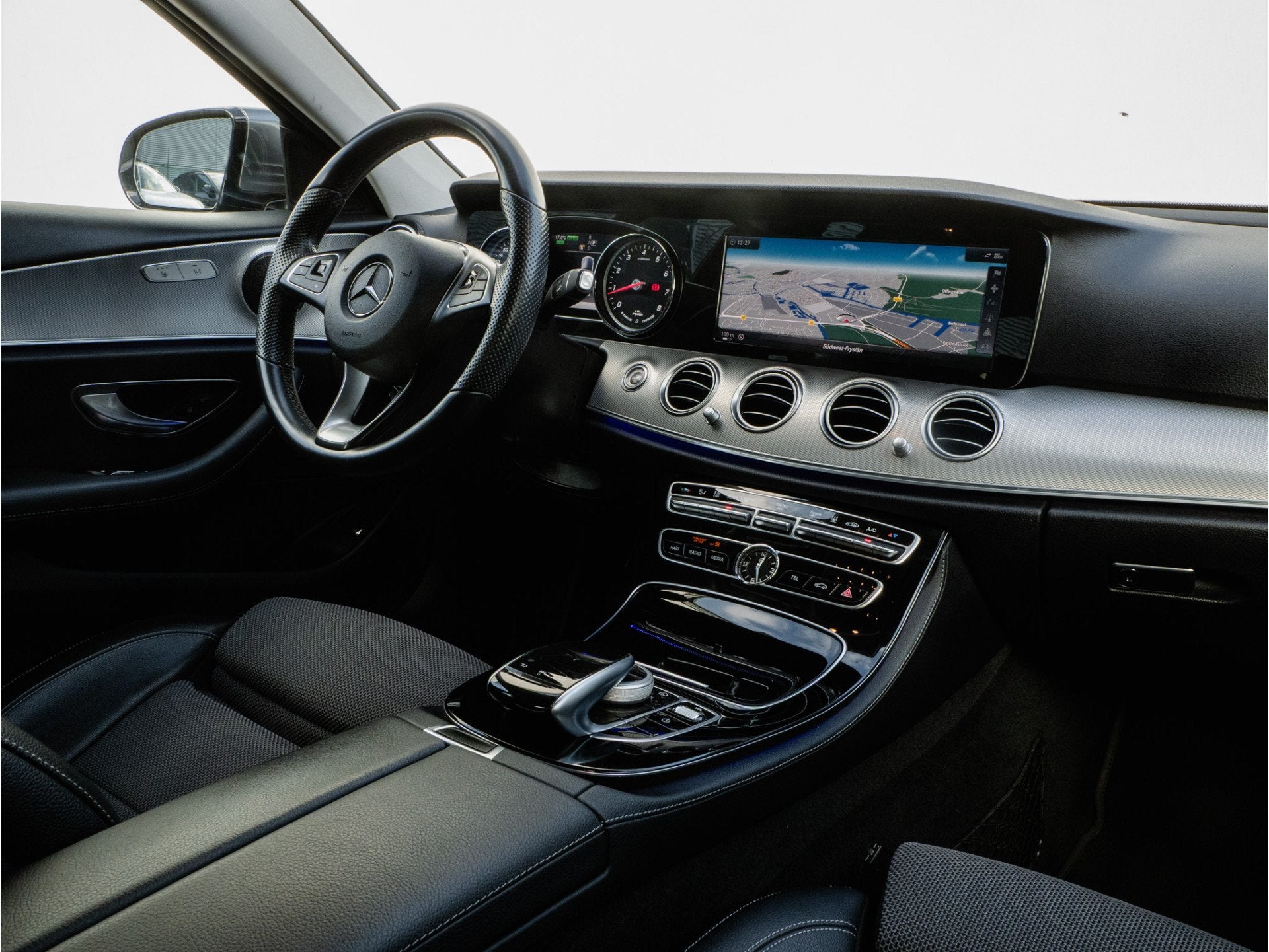 Mercedes-Benz E-Klasse 350 e Lease Edition Camera/ Navigatie, Auto's, Automaat, Achterwielaandrijving, Met garantie (alle), Leder en Stof