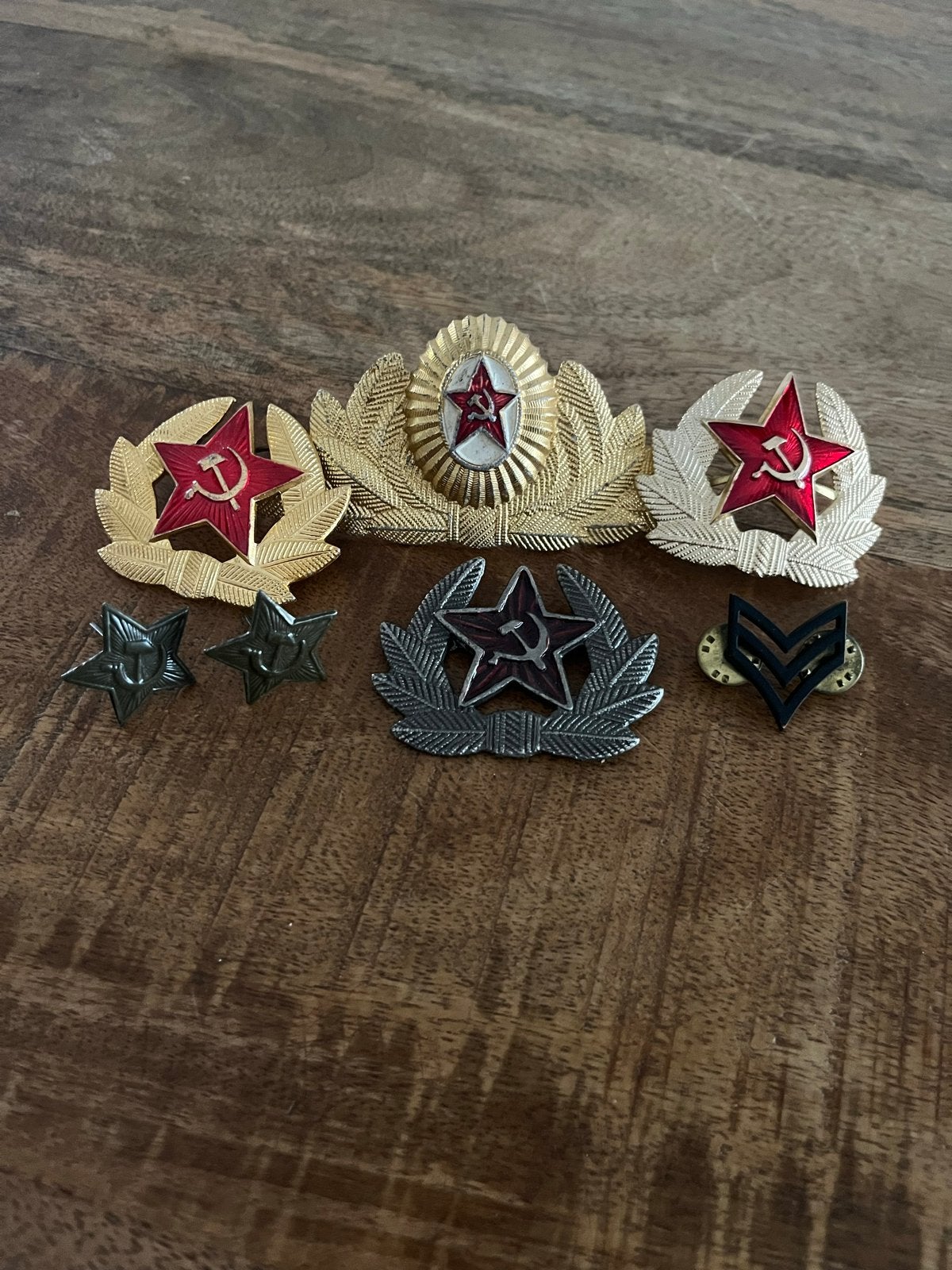 Diverse militaire emblemen en insignes (Sovjet-Unie), Verzamelen, Ophalen of Verzenden, Overige soorten, Overige gebieden, Embleem of Badge