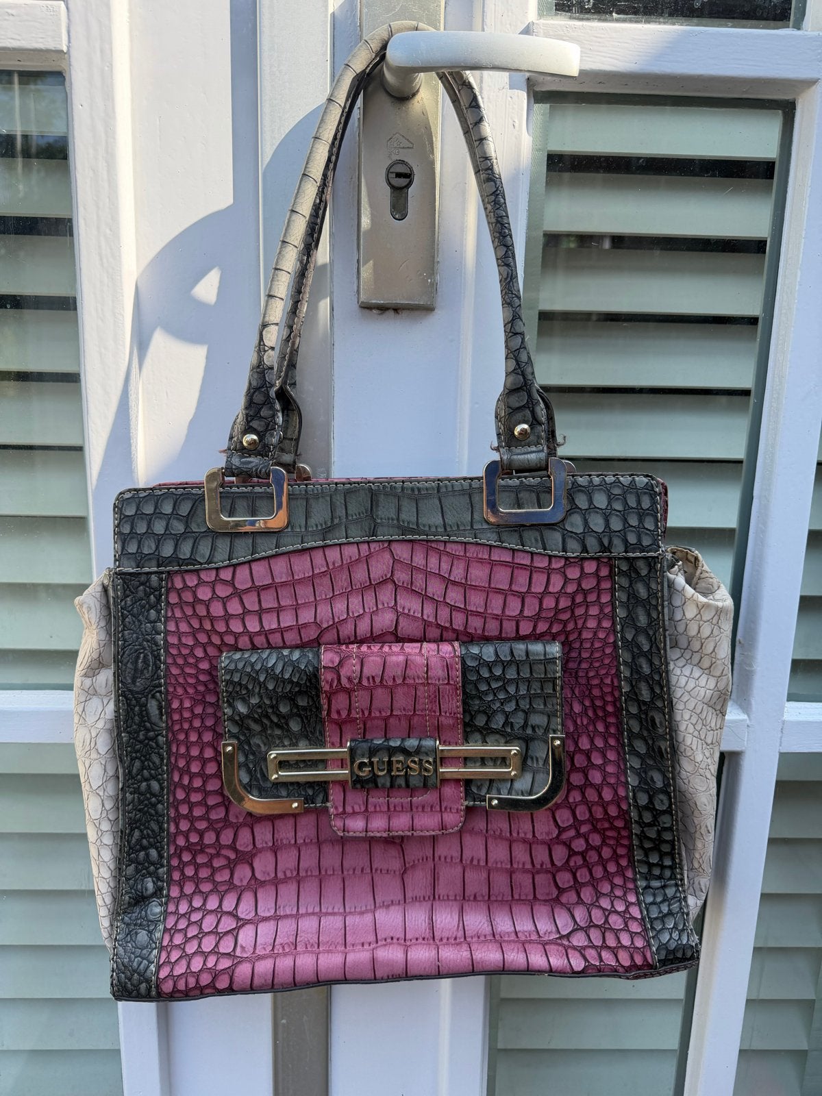 Guess handtas met krokodillenprint, Ophalen of Verzenden, Gebruikt, Roze, Handtas