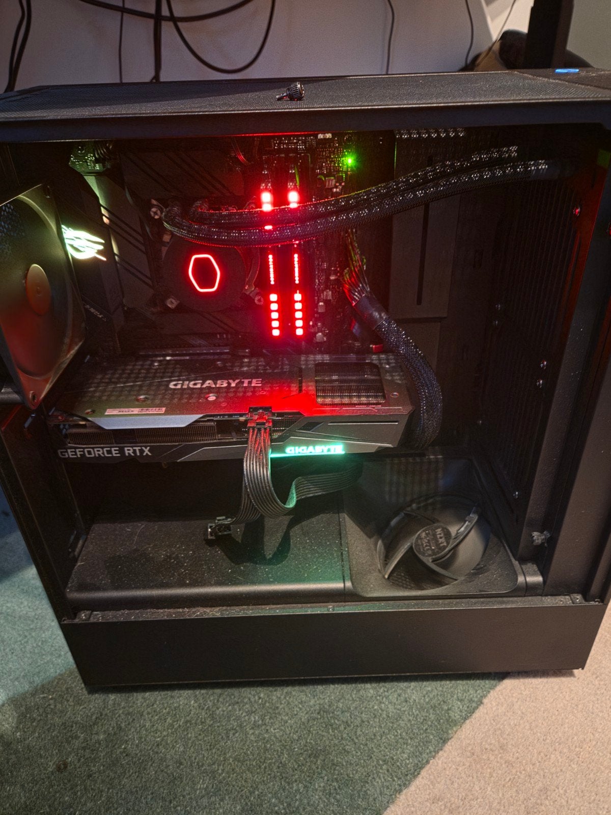 Gaming PC met Intel i9-10850K, RTX 3060 en 32GB RAM, Computers en Software, Ophalen, Zo goed als nieuw
