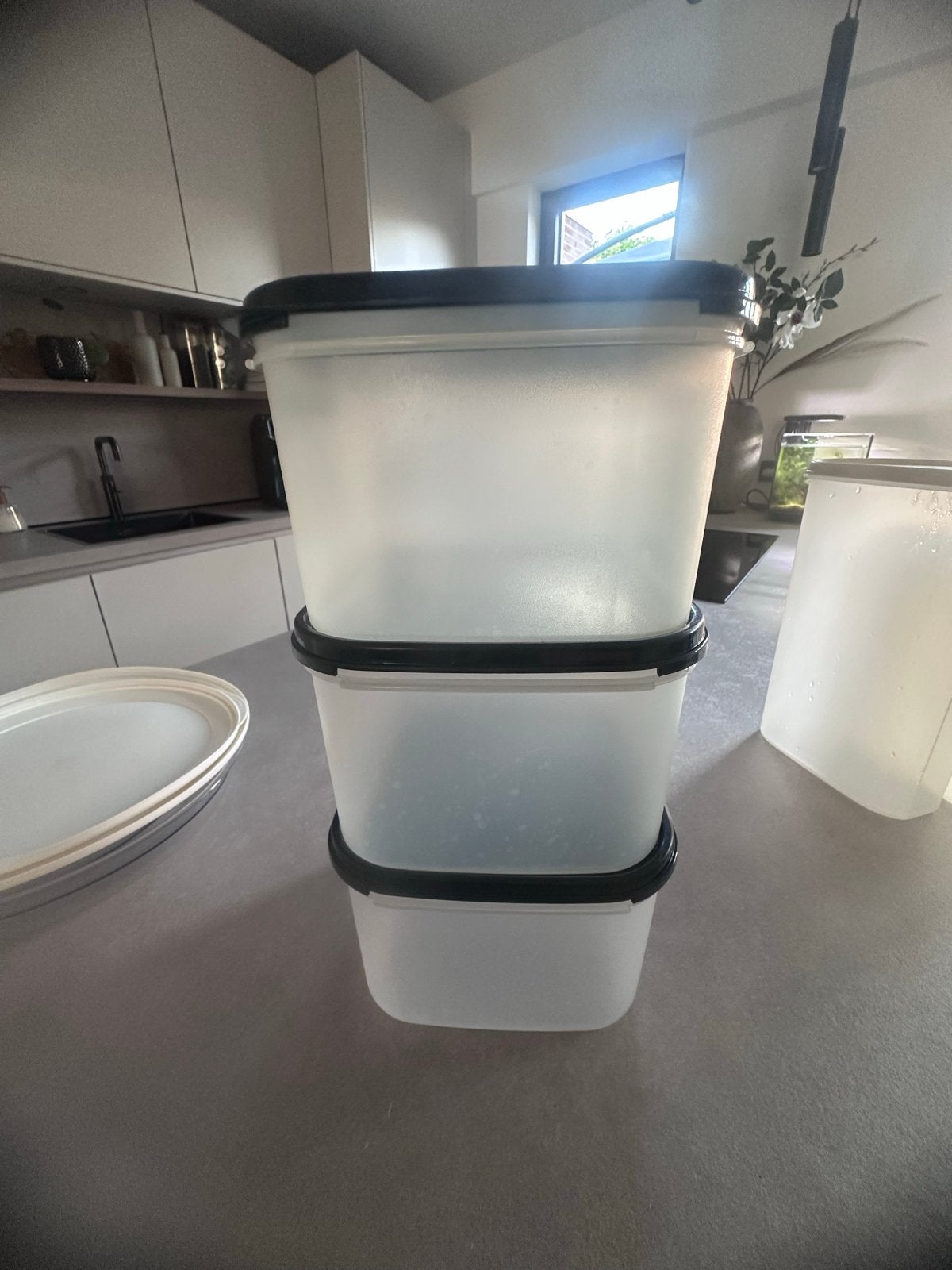 Tupperware bewaardozen set van 3 met zwarte deksels, Ophalen, Gebruikt, Overige kleuren, Bewaardoos