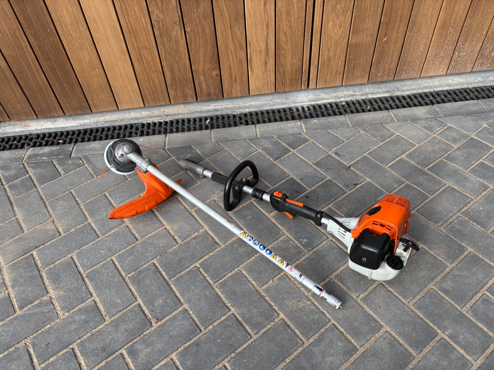 Stihl KM 130 R combimotor met bosmaaier aanbouwdeel nette!!, Ophalen of Verzenden, Zo goed als nieuw, Benzine, STIHL