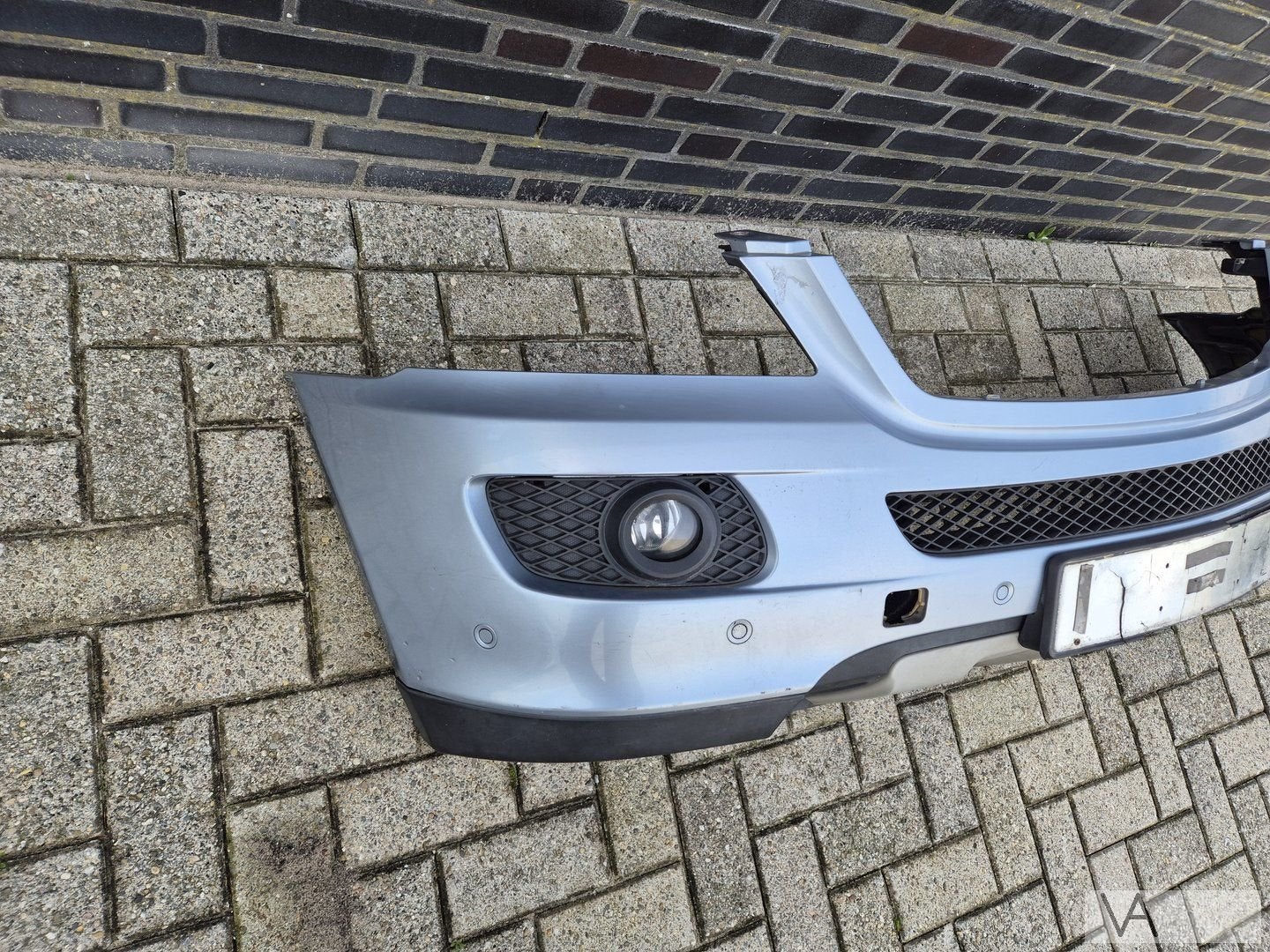 Mercedes ML W164 2005 - 2009 voorbumper met pdc blauw €350, Gebruikt, -, Voor, Ophalen of Verzenden