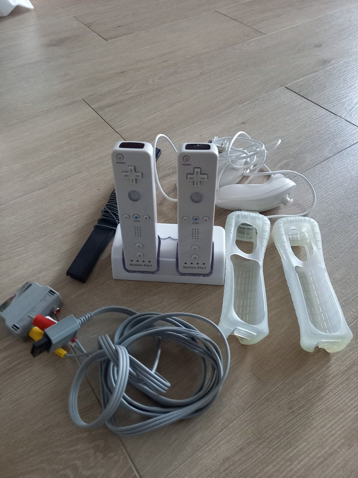 Nintendo Wii 1e uitgave met Mario & Pokemon, Ophalen of Verzenden, Zo goed als nieuw