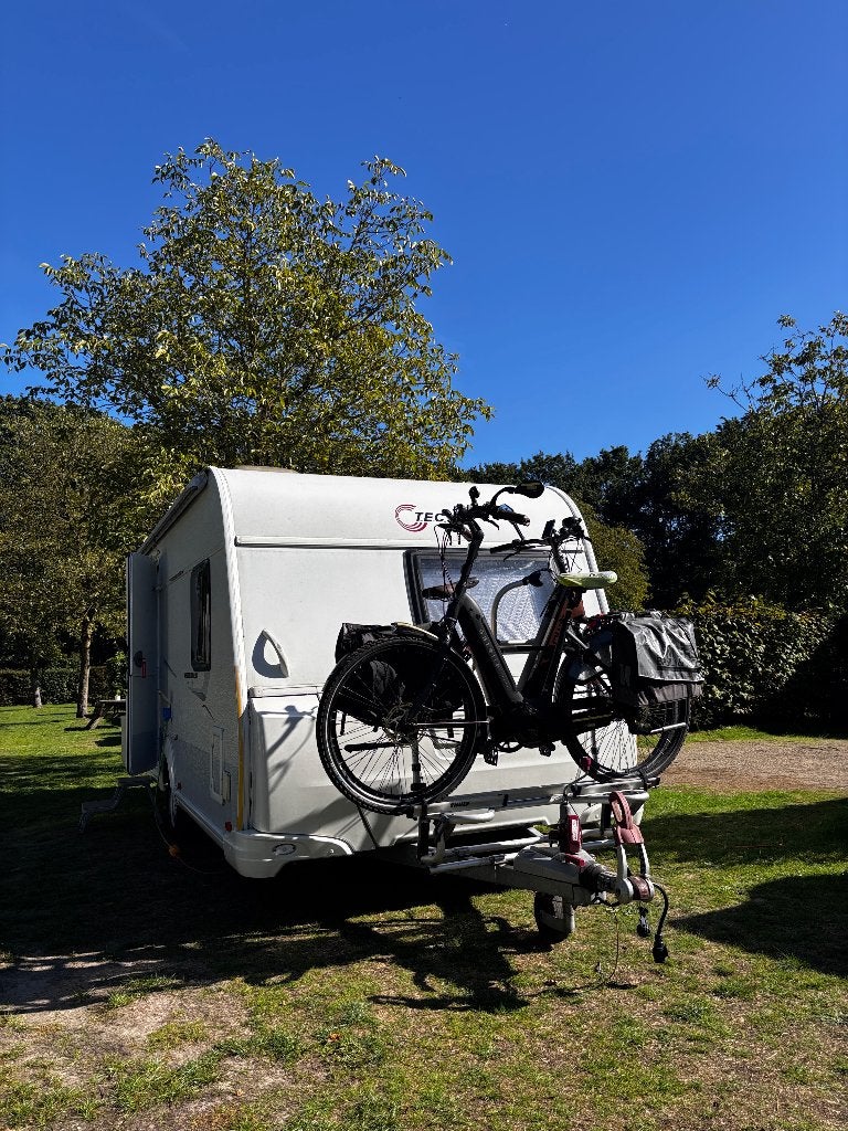 Kantelbare Fietsendrager Caravan Dissel 2 elektrische fietse, Ophalen, Gebruikt, Fietsendrager-accessoire, Brede banden