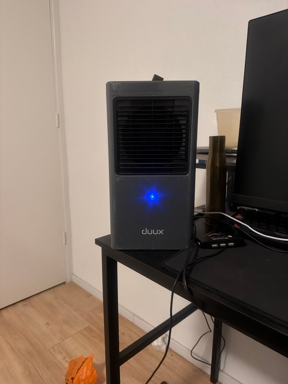 Duux Mini Ventilator met Waterfunctie - Licht Bekrast, Ophalen, Gebruikt, Tafelventilator