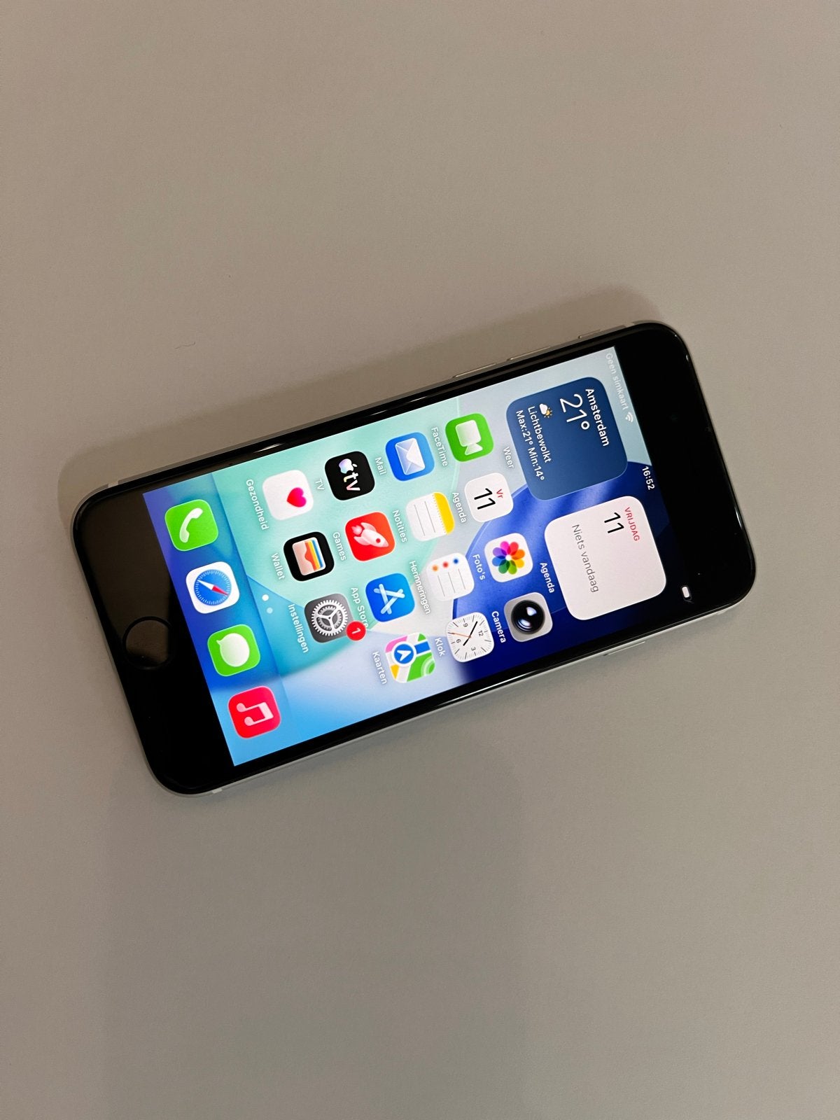 Apple iPhone SE (2022) 256GB Wit - Batterij 75%, Gebruikt, Wit, Zonder simlock, Zonder abonnement