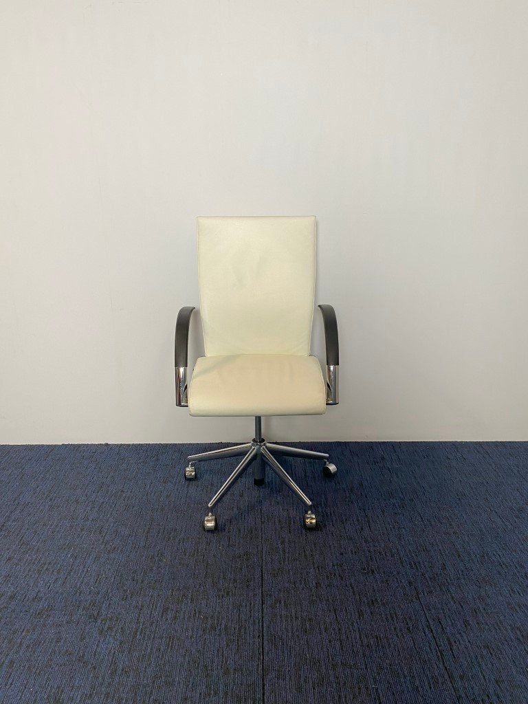 70 x Vergaderstoel Ahrend 350, gebroken wit leer, chroom, Ophalen, Gebruikt, Wit, Vijf, Zes of meer stoelen