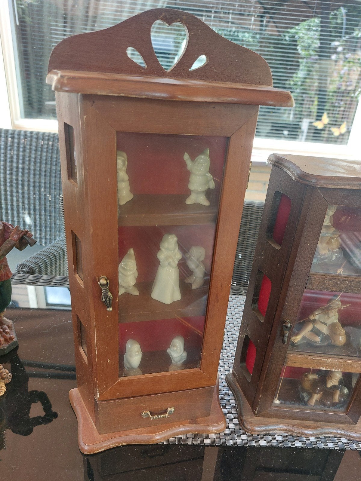 Antiek wand kastje met 7 beeldjes ZIE BESCHRIJVING, Ophalen of Verzenden