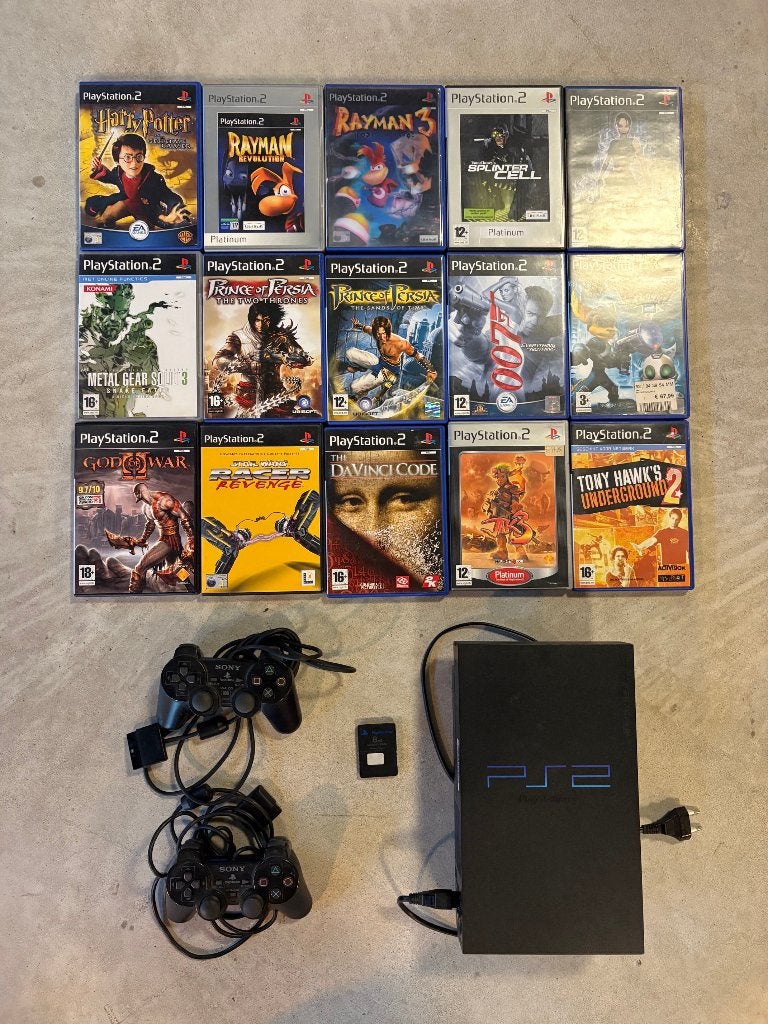 PlayStation 2 Slim met 15 originele games, Spelcomputers en Games, Spelcomputers | Sony PlayStation 2, Gebruikt, Zwart, Met games
