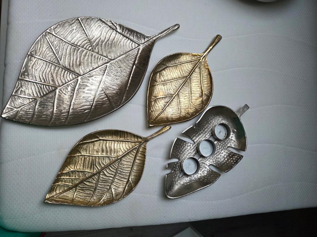 Decoratieve bladvormige schalen en theelichthouder, Ophalen of Verzenden, Zo goed als nieuw, Metaal, Kandelaar