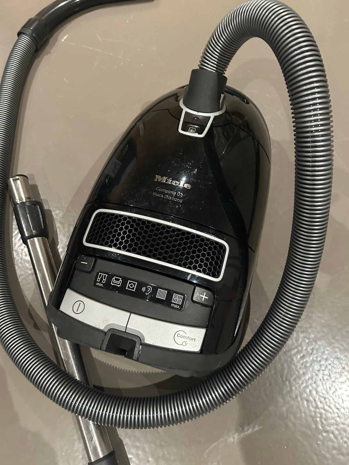 Miele Black Diamond stofzuiger voor onderdelen, Witgoed en Apparatuur, Stofzuigers, Stofzak, Ophalen of Verzenden, Miele, Niet werkend