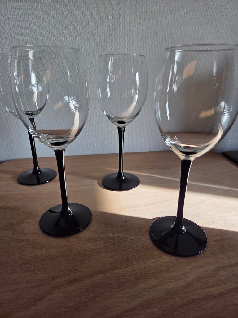 4 wijnglazen, Verzamelen, Ophalen of Verzenden, Zo goed als nieuw, Overige typen