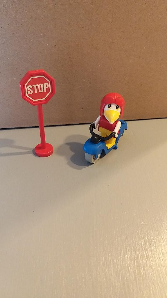 Fabuland lego Albert Albatross met motor en verkeersbord, Gebruikt, Overige thema's, Lego, Ophalen of Verzenden