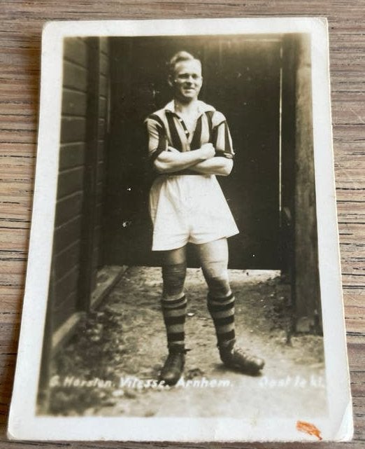 Oud voetbalplaatje B. Horsten Vitesse Arnhem, voetbal, Ophalen of Verzenden, Gebruikt, Vitesse, Poster, Plaatje of Sticker