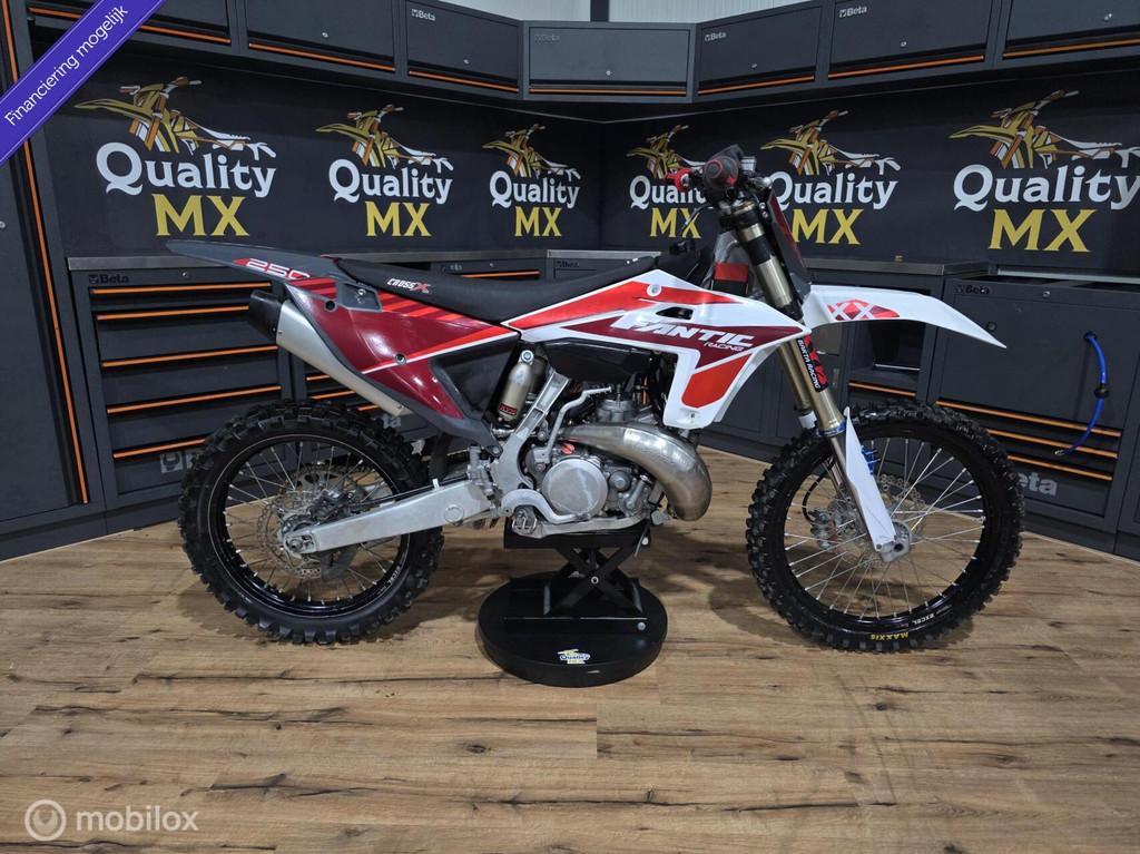 Fantic xx 250cc 2025 no yamaha yz ktm sx INRUIL KAN