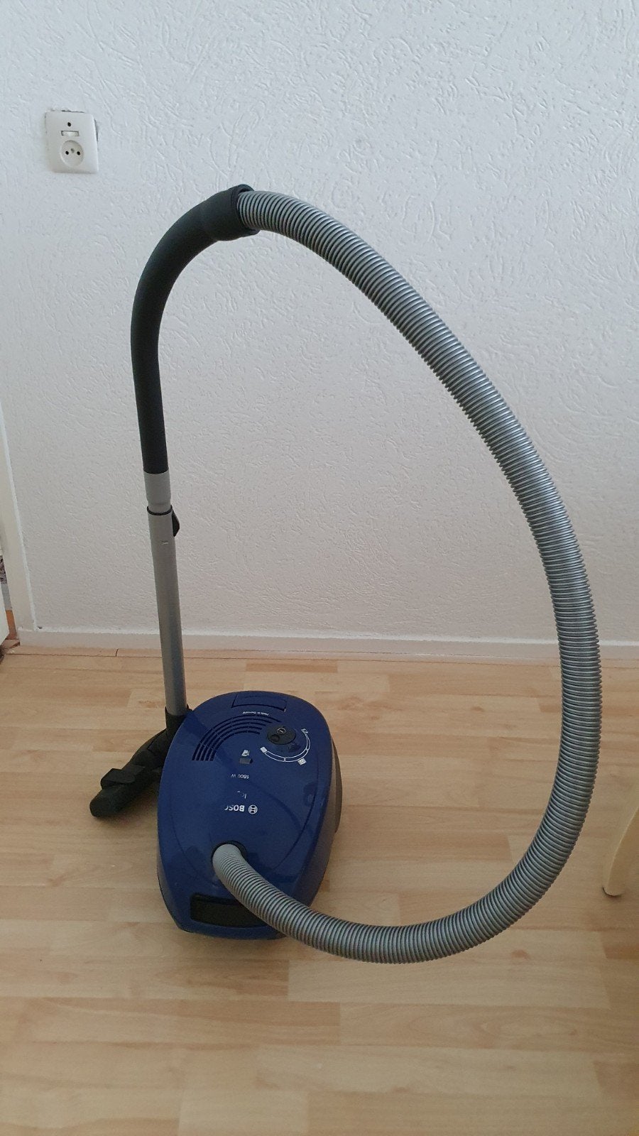 BOSCH Stofzuiger 1800 W, Ophalen of Verzenden, Zo goed als nieuw, 1600 tot 2000 watt