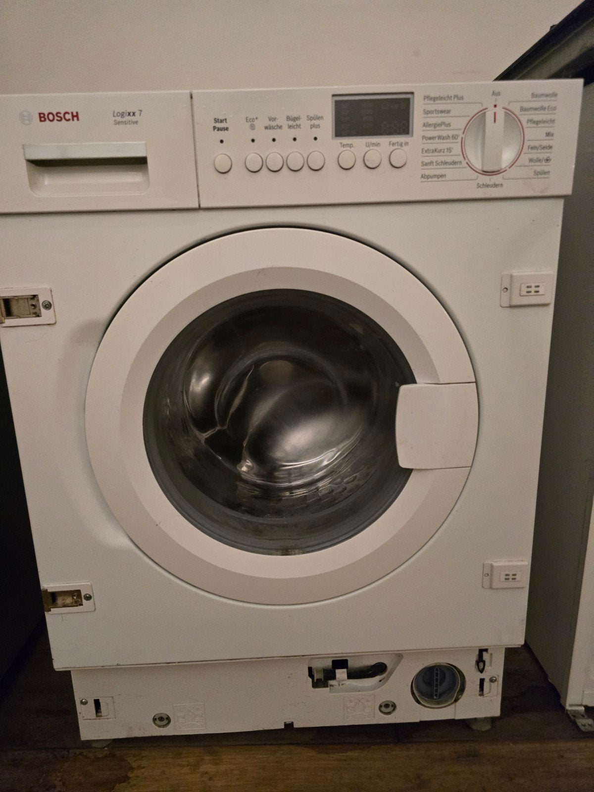 Bosch Logixx 7 Sensitive Inbouw Wasmachine - Oud West, Ophalen, Gebruikt, Minder dan 85 cm, 1600 toeren of meer