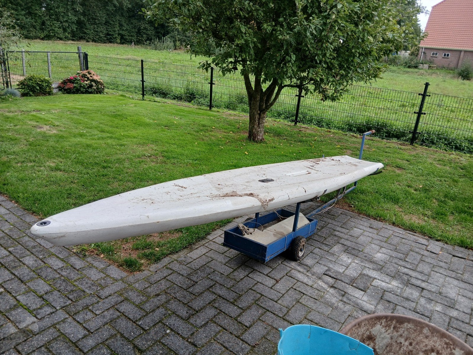 Surfplank met kar om te vervoeren