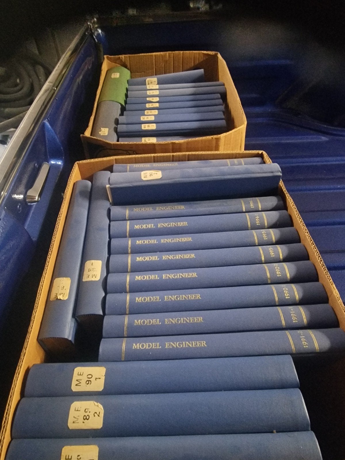 2 dozen met model engineer boeken., Boeken, Techniek, Ophalen
