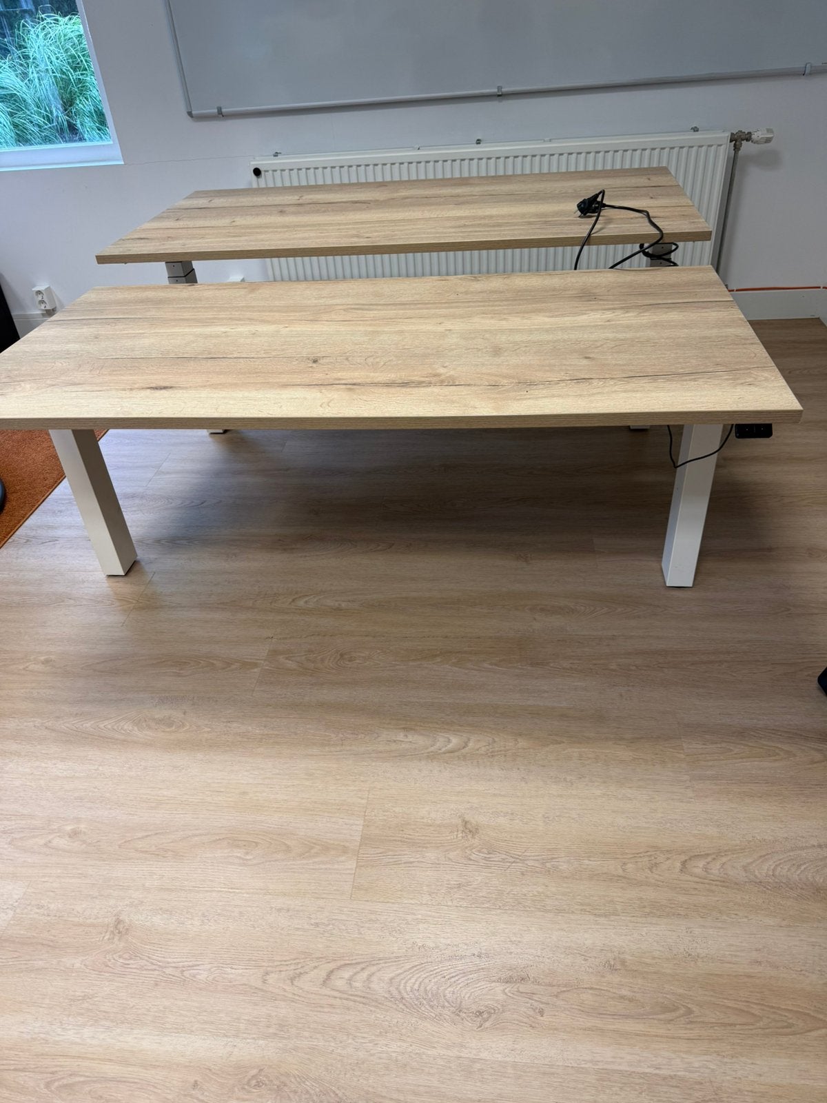 2x dubbel zit sta bureau electrisch, Ophalen, Zo goed als nieuw