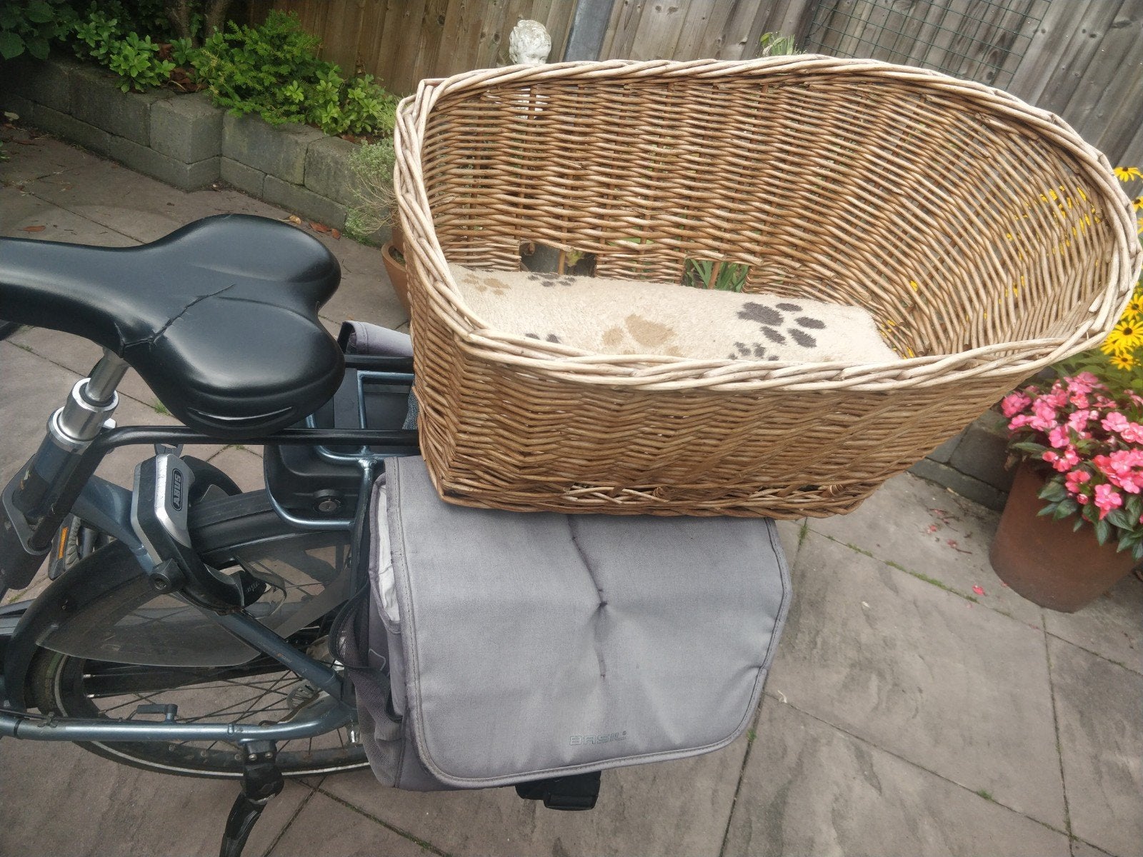 Hondenfietsmand van riet voor achterop de fiets/ebike, Gebruikt, Vering, Minder dan 20 kg, Overige typen