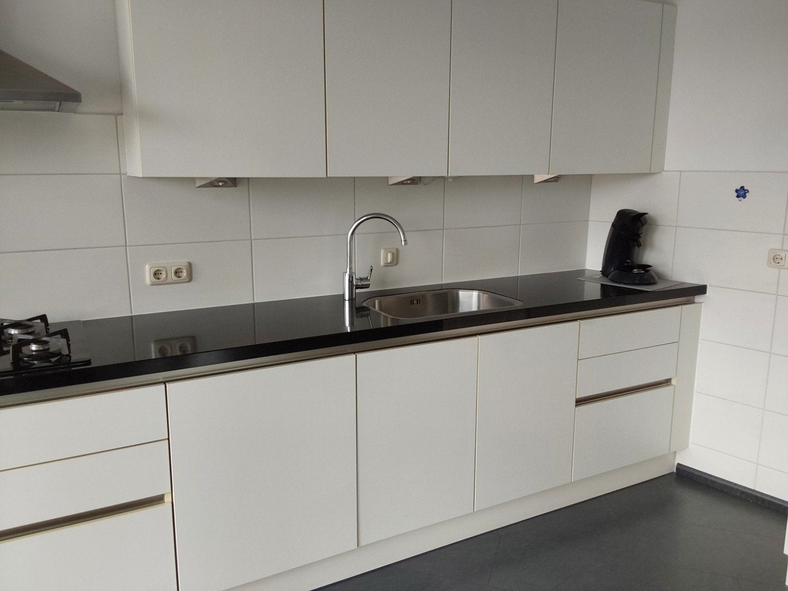 Complete keuken met inbouwapparatuur, Ophalen, Gebruikt, Wit, Graniet of Steen