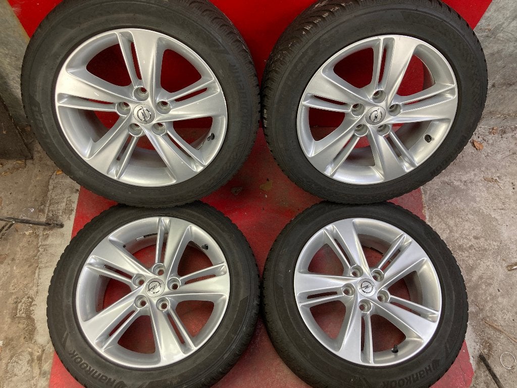 Winterbanden Opel Insignia 225/55R17, Auto-onderdelen, Gebruikt, ., Banden en Velgen, 17 inch