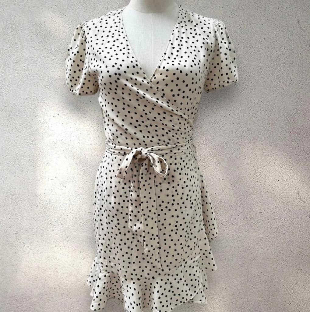 Samsøe Samsøe Cream Polka Dot Wrap Mini Dress XS, Kleding | Dames, Jurken, Ophalen of Verzenden, Zo goed als nieuw, Maat 34 (XS) of kleiner