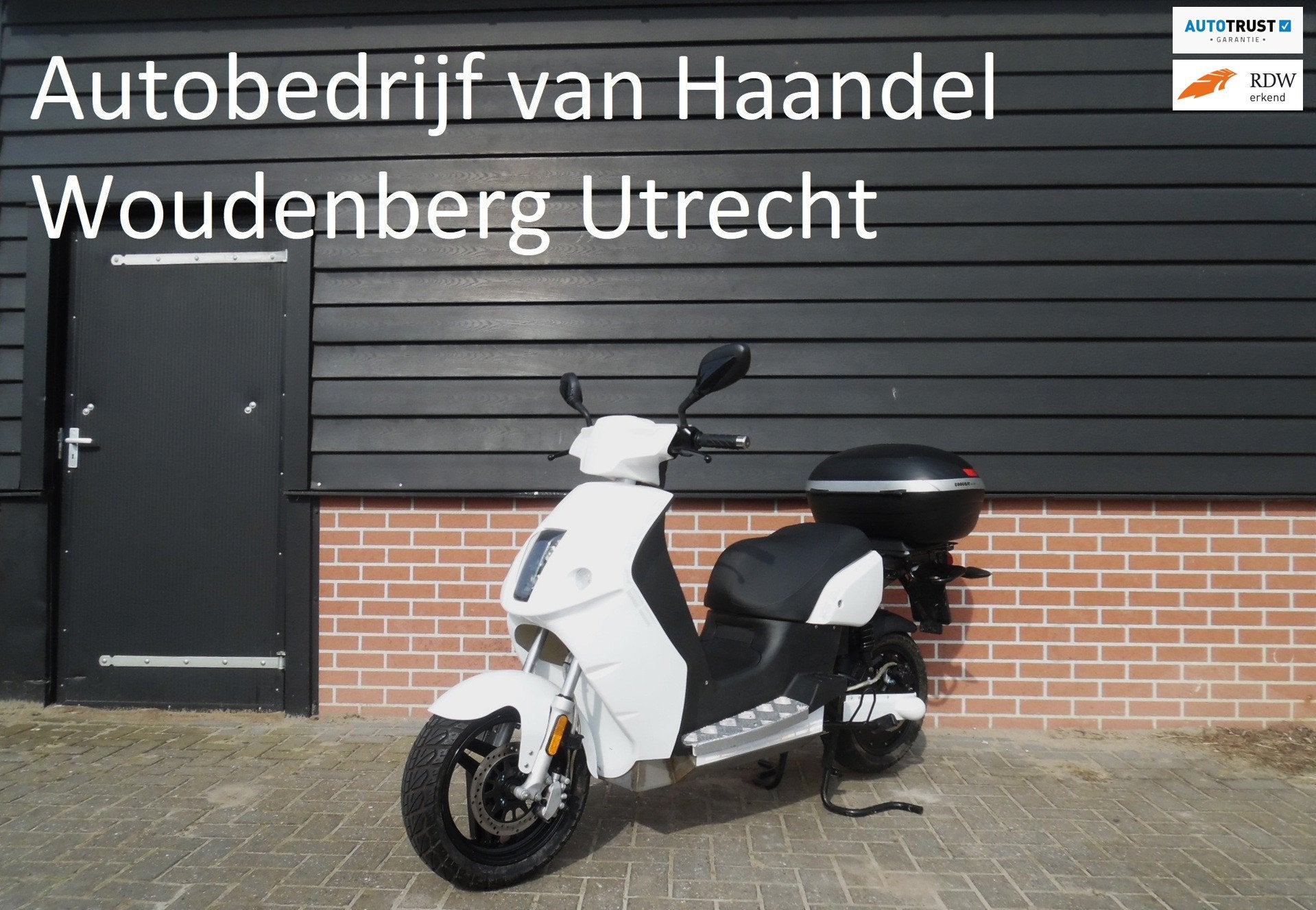 E-Max Bromscooter Elektrische scooter V120LD+ Duitse kwalite, Fietsen en Brommers, Vmoto, Gebruikt, Service@vmoto.com, Bolstoen 12X
1046 AT  Amsterdam, NL