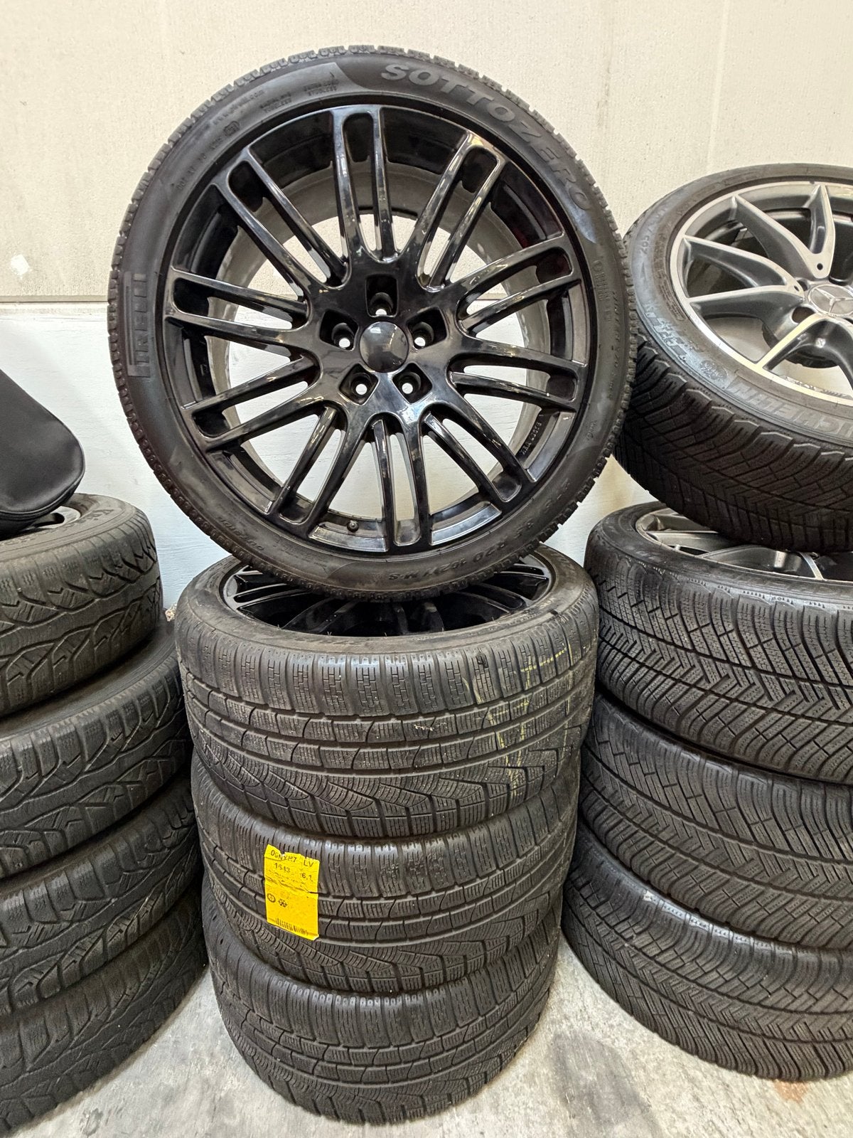 RIAL KIBO 20” 5x112 + Nieuwe Pirelli Winterbanden, Gebruikt, 275 mm, Banden en Velgen, Personenwagen
