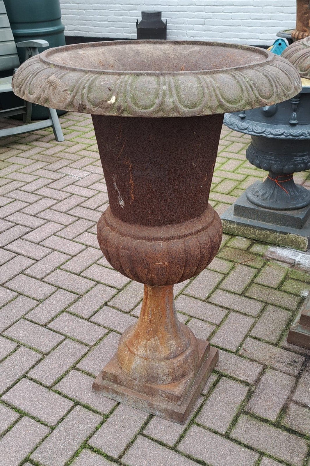 gietijzeren vaas, Ophalen