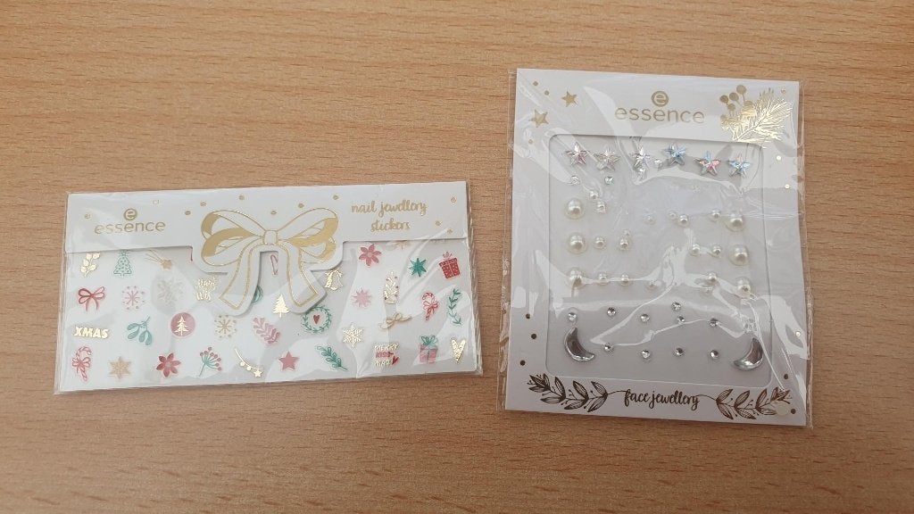Essence nagel- en gezichtstickers - Nieuw, Ophalen of Verzenden, Nieuw, Gehele gezicht, Toebehoren