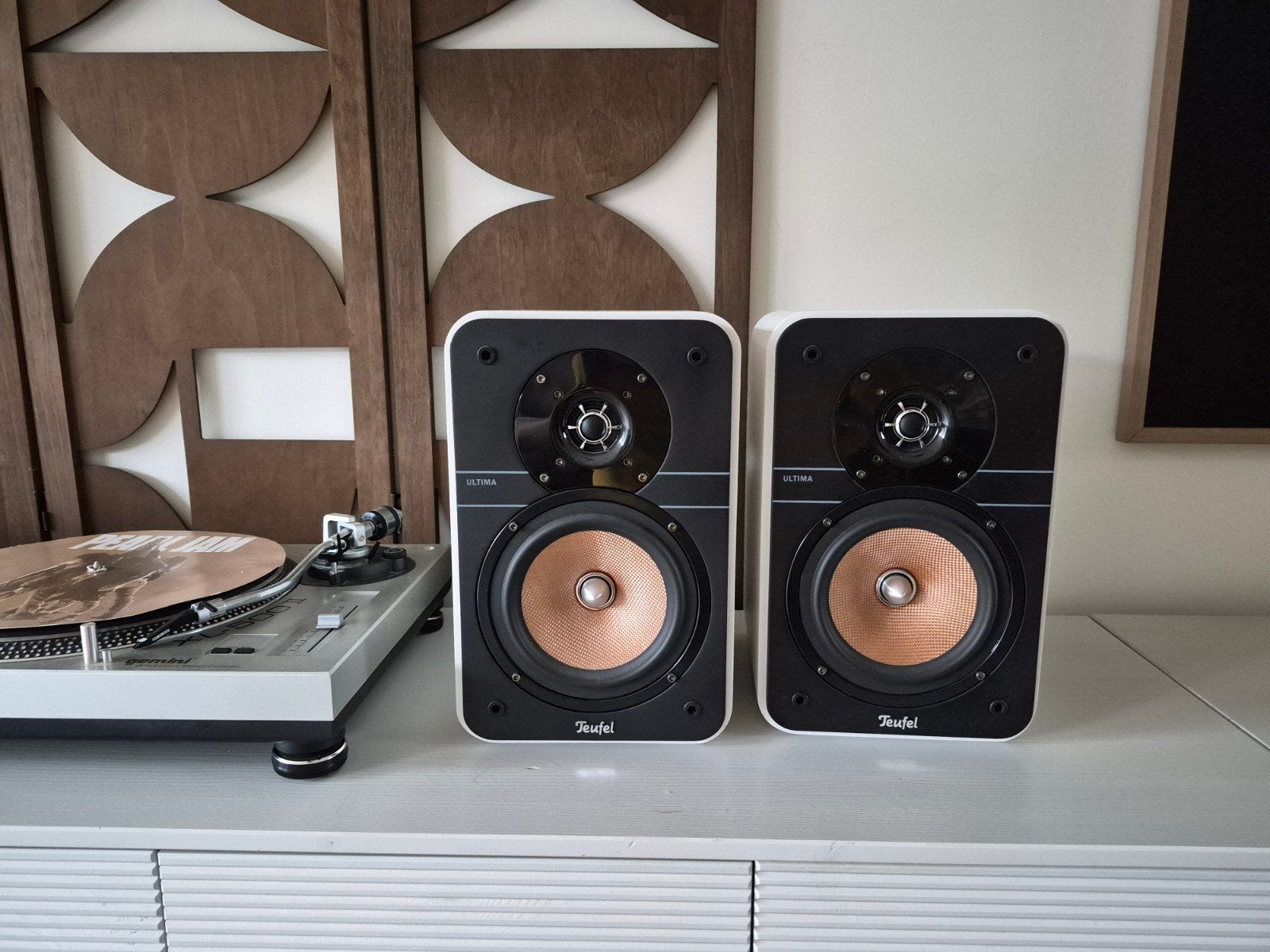 teufel speakerset wit als nieuw, Zo goed als nieuw, 60 tot 120 watt, Boekenplank luidspreker, Ophalen