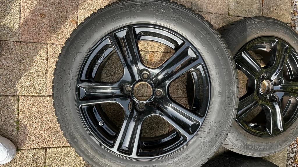 Winterbanden op velg voor Suzuki Swift +TPMS, Ophalen, Gebruikt, 15 inch, 175 mm