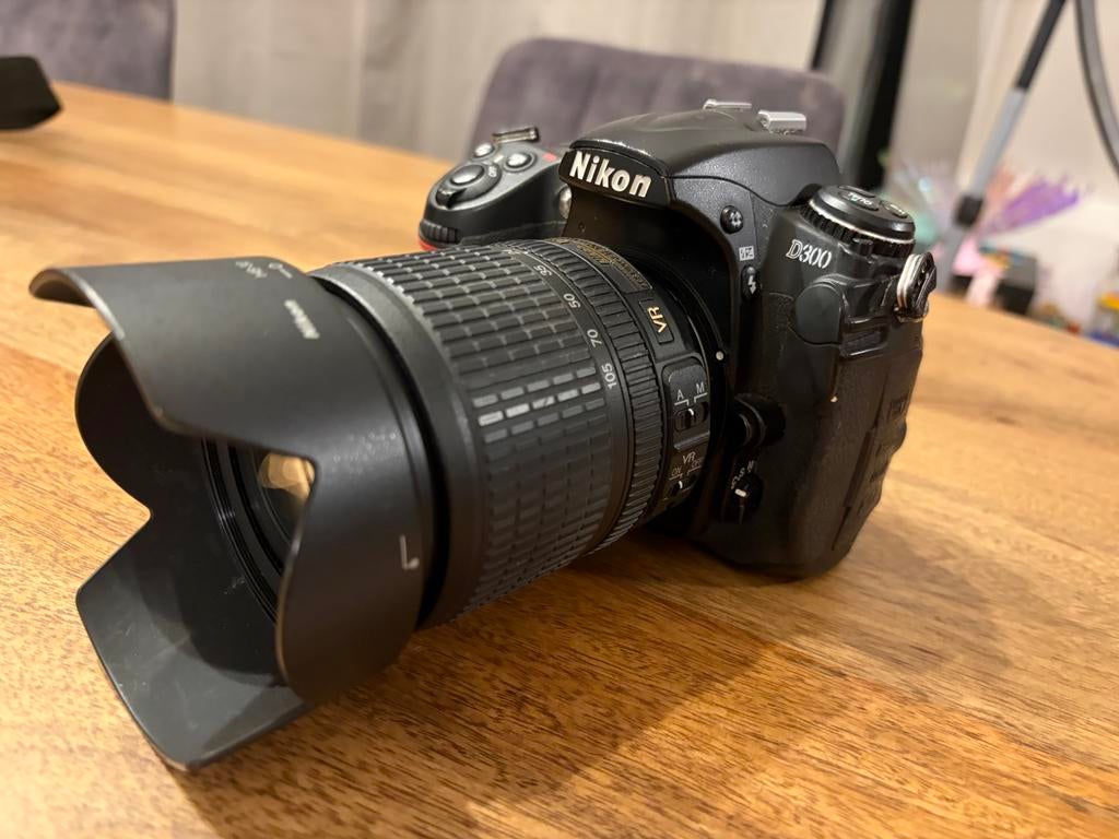 Nikon D300 + 18-105mm VR Lens | Complete Set | 32.933 clicks, Audio, Tv en Foto, Fotocamera's Digitaal, Ophalen of Verzenden, Zo goed als nieuw