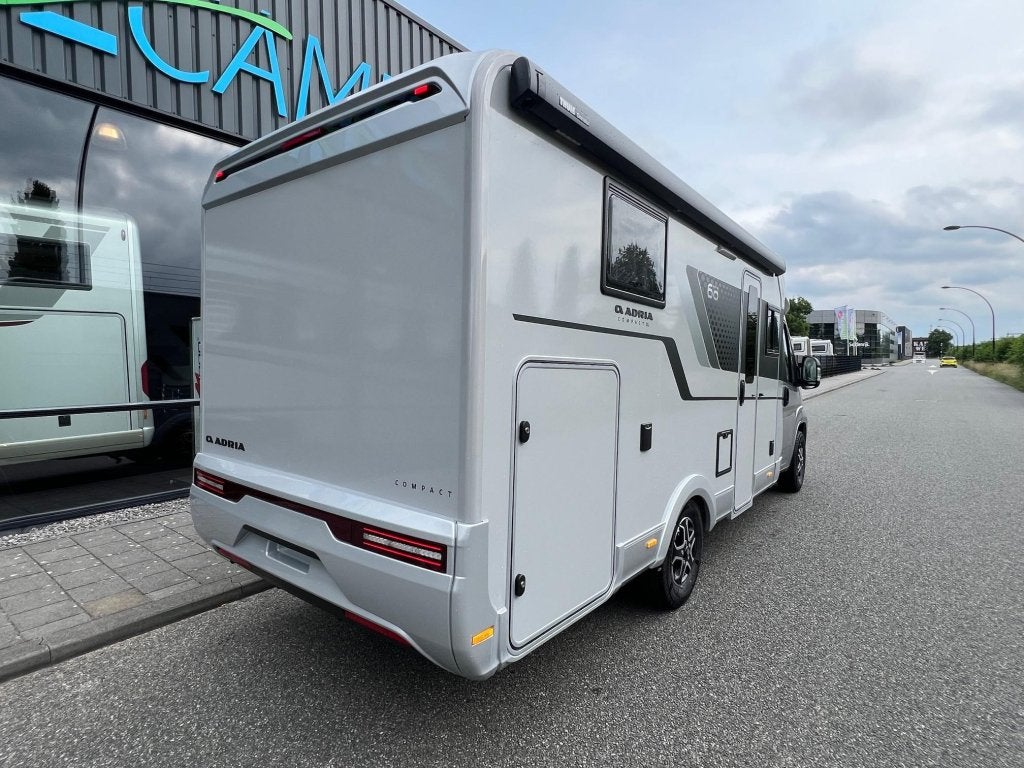 Adria Compact DL 60 Years VERKOCHT, Automaat, Fiat, 6 tot 7 meter, Bedrijf