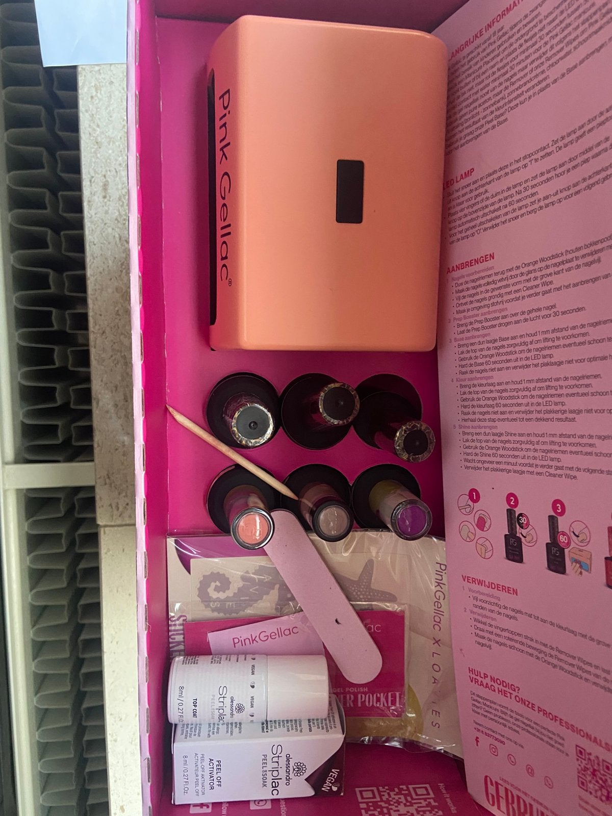 Pink Gellac / alessandro, Ophalen
