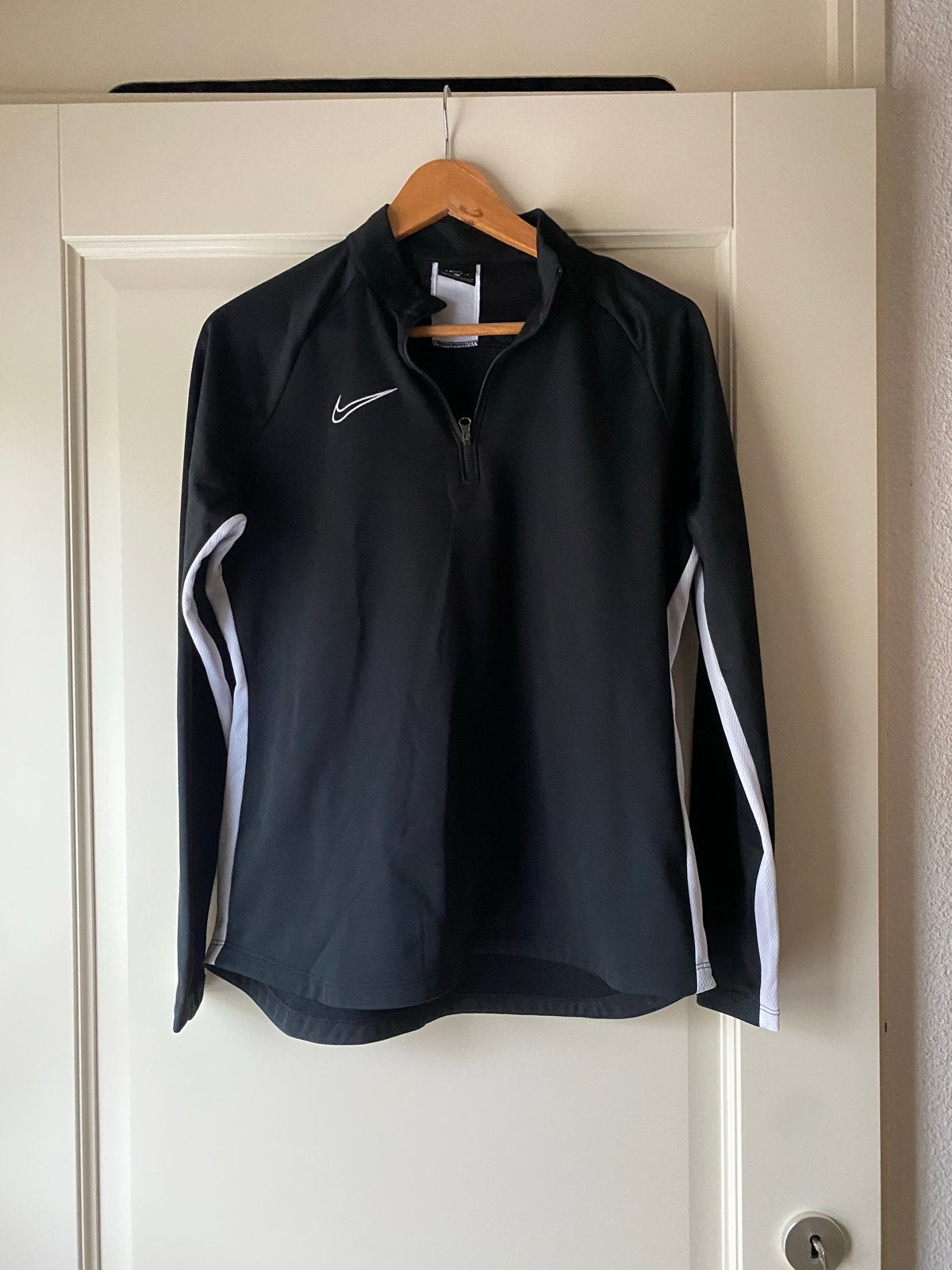 Nike Dri-FIT sportshirt maat M, Maat 38/40 (M), Zwart, Nieuw, Ophalen of Verzenden