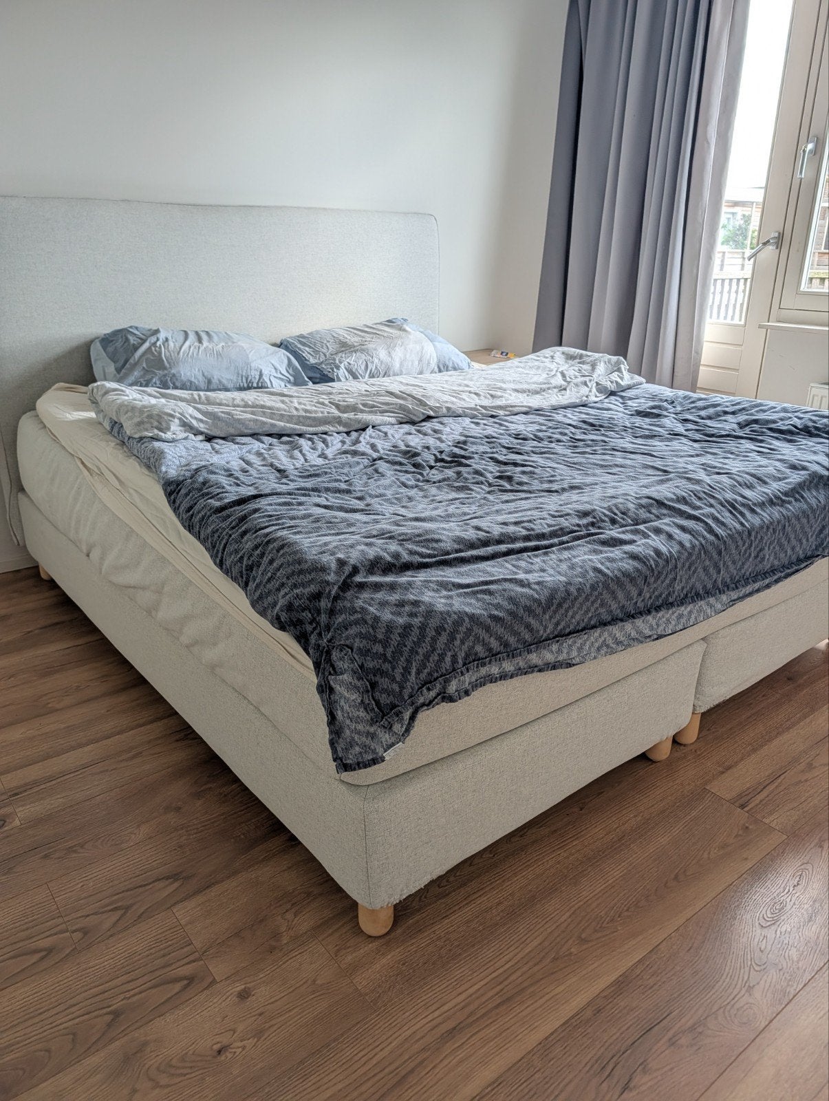 Ikea bed 180x200 met hoofdbord en 2 hoeslakens, Ophalen, Tweepersoons, Zo goed als nieuw, 180 cm