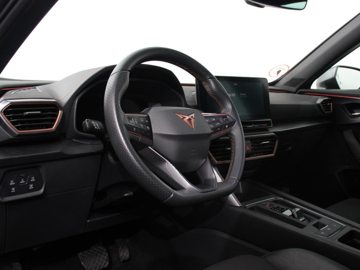 CUPRA Formentor 1.5 TSI High Automaat DEMO! Apple carplay /, Auto's, 15 km/l, 4 cilinders, Leder en Stof, Bedrijf