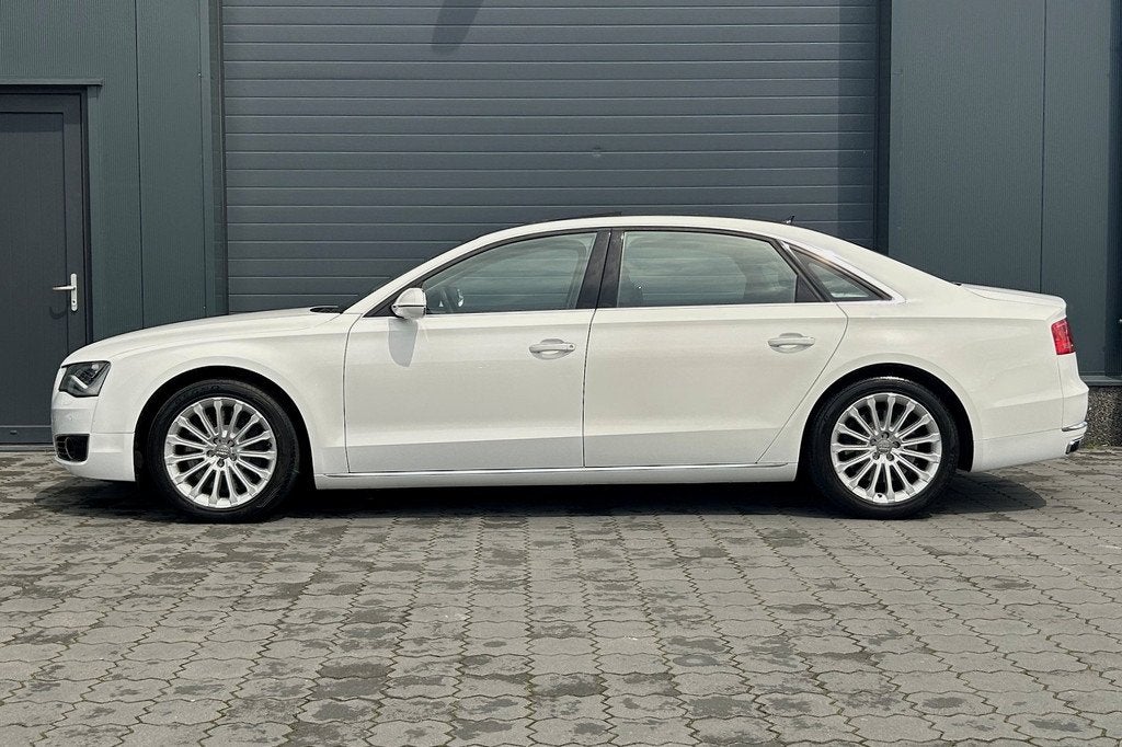 Audi A8 6.3 W12 quattro Lang Pro Line+ 44076KM! LIMOUSINE BO, Auto's, Audi, Automaat, Gebruikt, Zwart, 12 cilinders