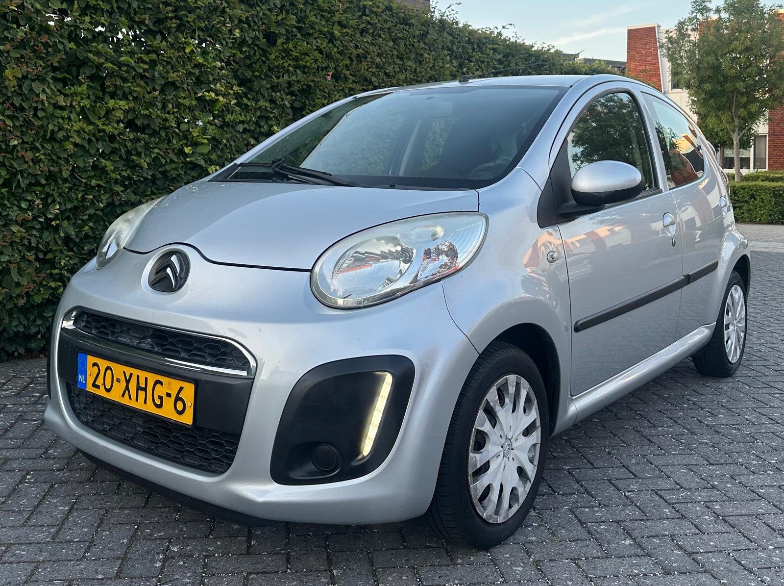 Citroën C1 1.0i 68PK 5D 2012 Grijs / Airco / NAP, Voorwielaandrijving, 4 cilinders, 4 stoelen, C1