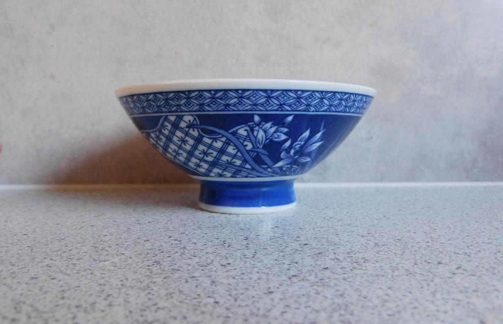Rijstkom 12 cm. Fine Bone China Royal Blauw, Ophalen of Verzenden, Zo goed als nieuw, Porselein, Bord of Schaal