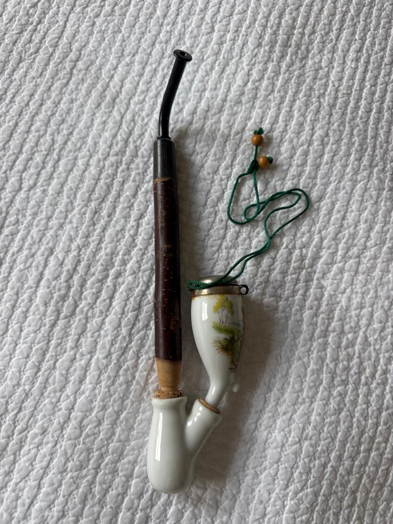 Antieke pijp met hertenafbeelding - Porselein & Hout, Ophalen of Verzenden